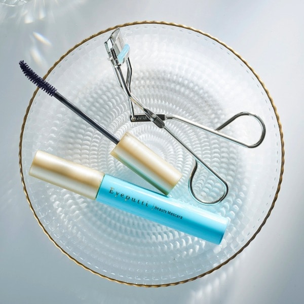 アイプチ メイクアップシリーズ好評発売中！